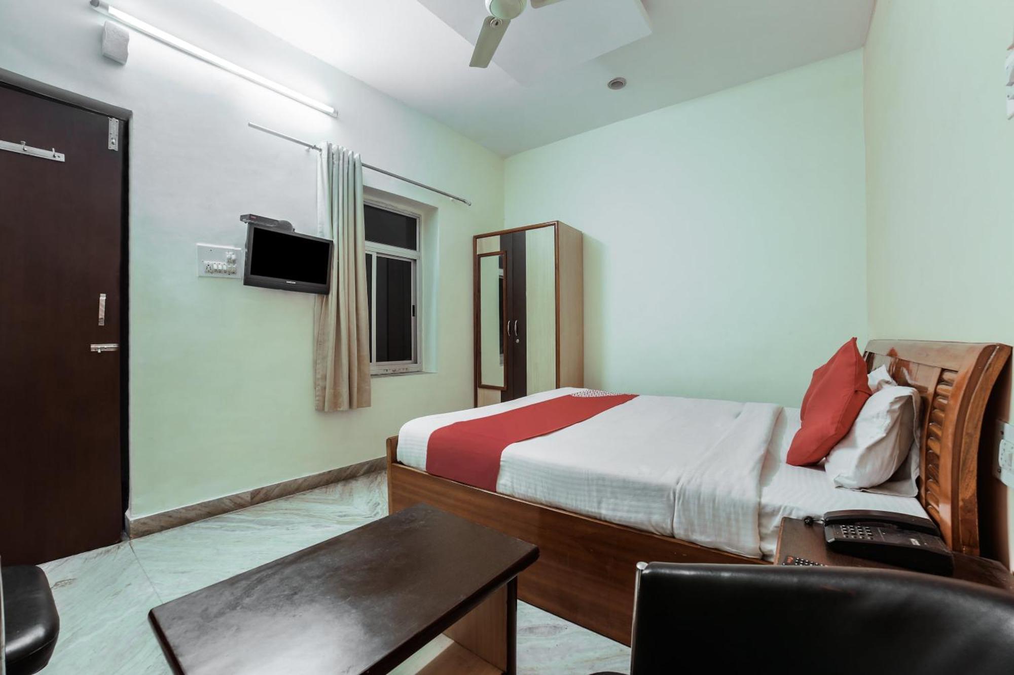 O Dhruv Hotel